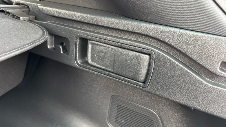 Kia Sportage 1.6T GDi 207 HEV GT-Line S 5dr Auto AWD Hybrid Estate